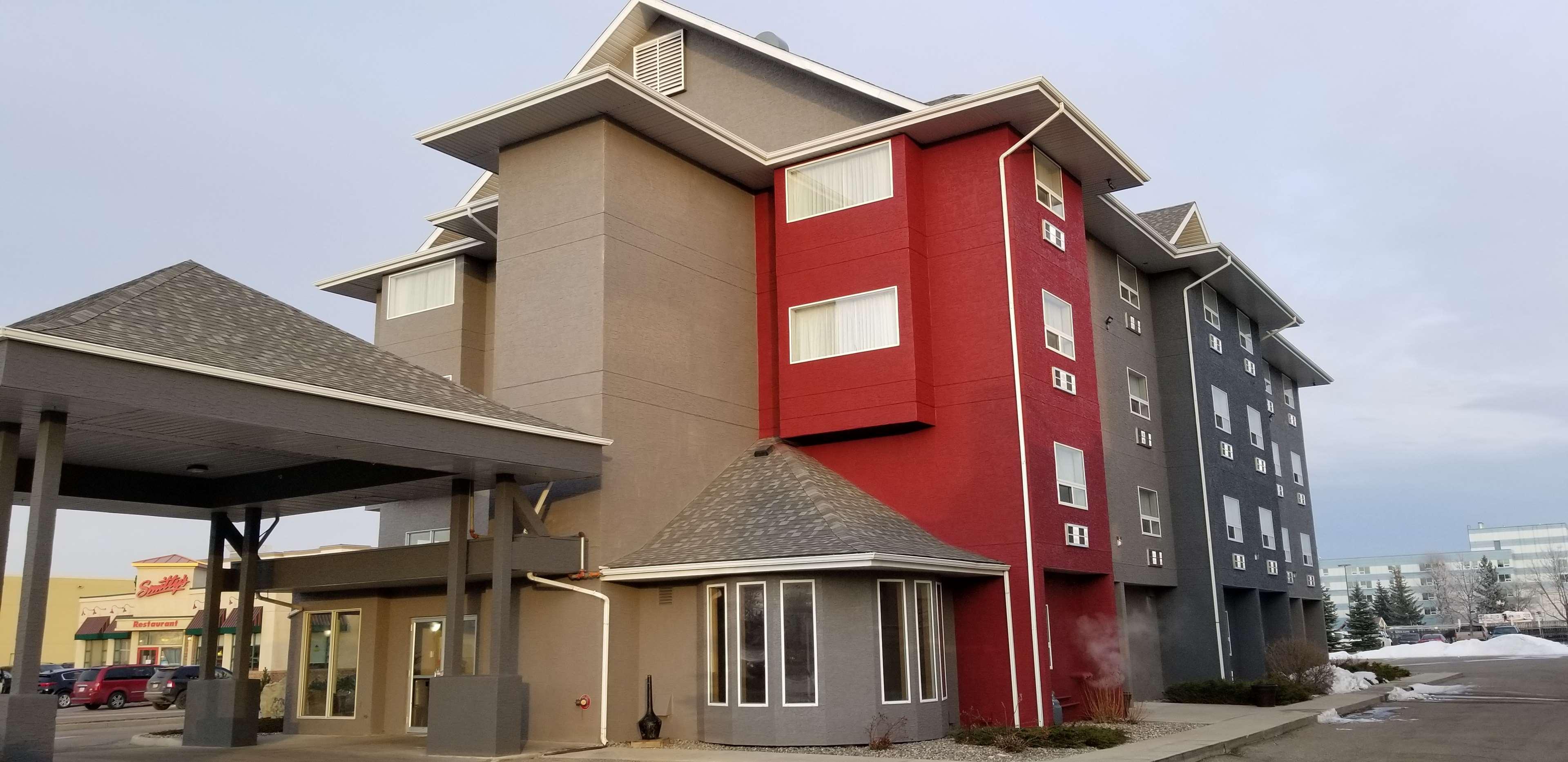 SureStay Plus Hotel by Best Western Lethbridge Exterior foto