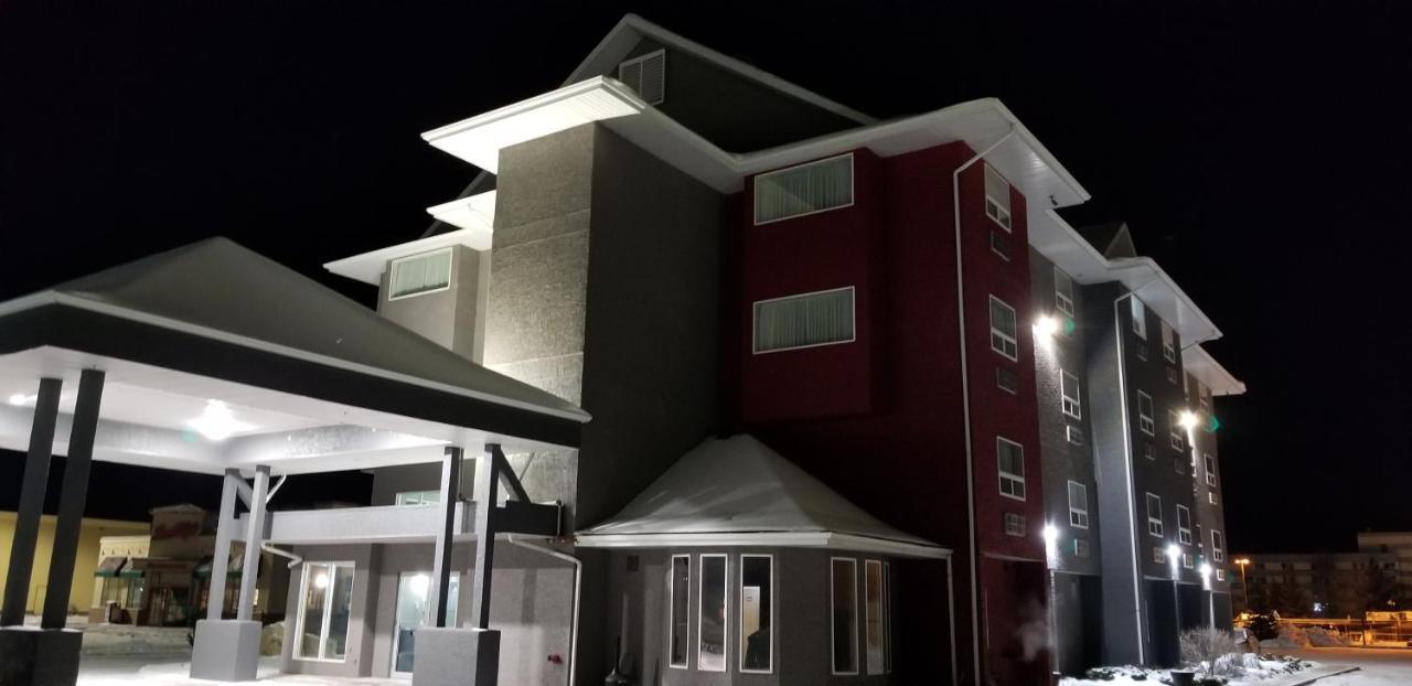 SureStay Plus Hotel by Best Western Lethbridge Exterior foto